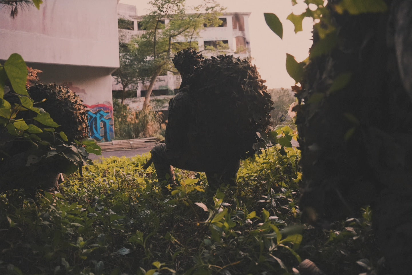 Camouflage and Psychology: When Concealment Overcomes the Mind